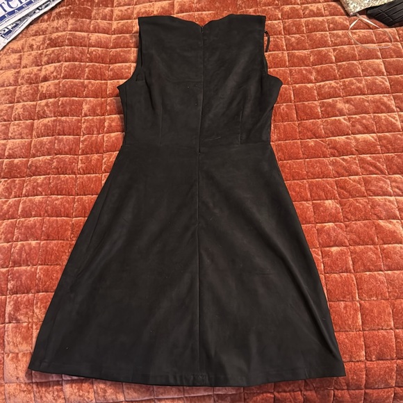 LBD - Picture 3 of 3